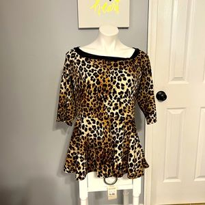 Off the shoulder leopard shirt